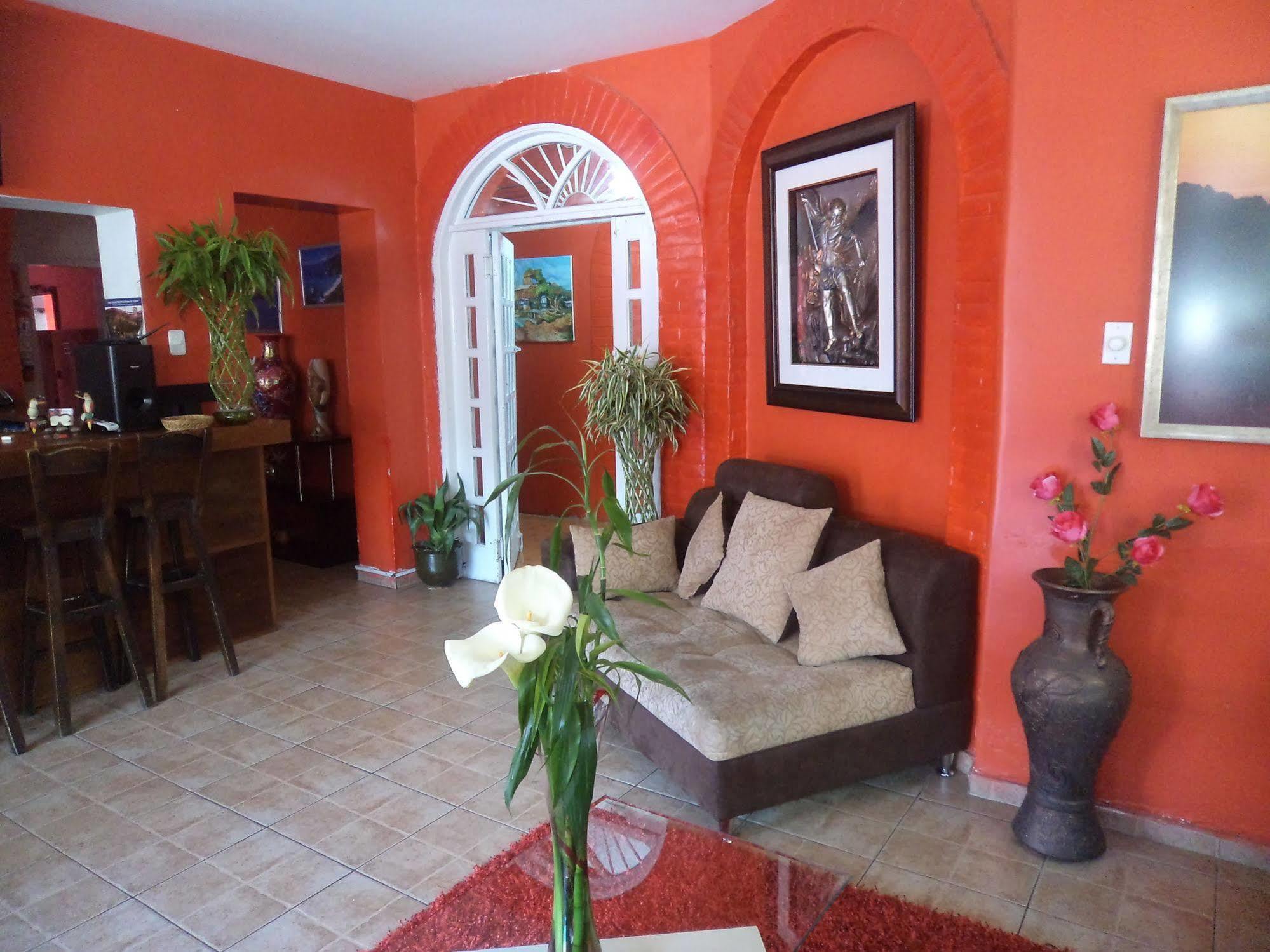 Hostal Imperial Quito Exterior foto