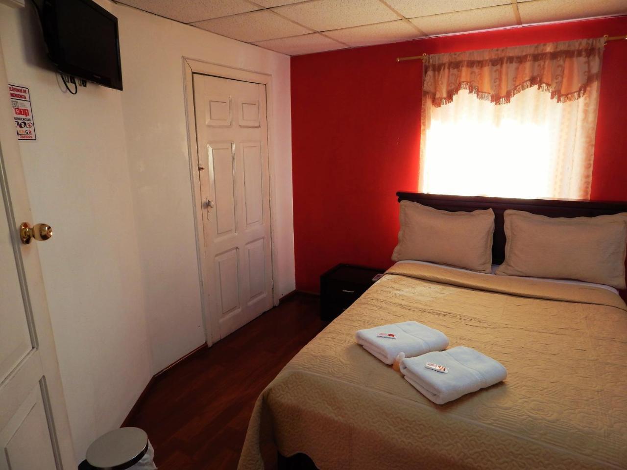 Hostal Imperial Quito Exterior foto
