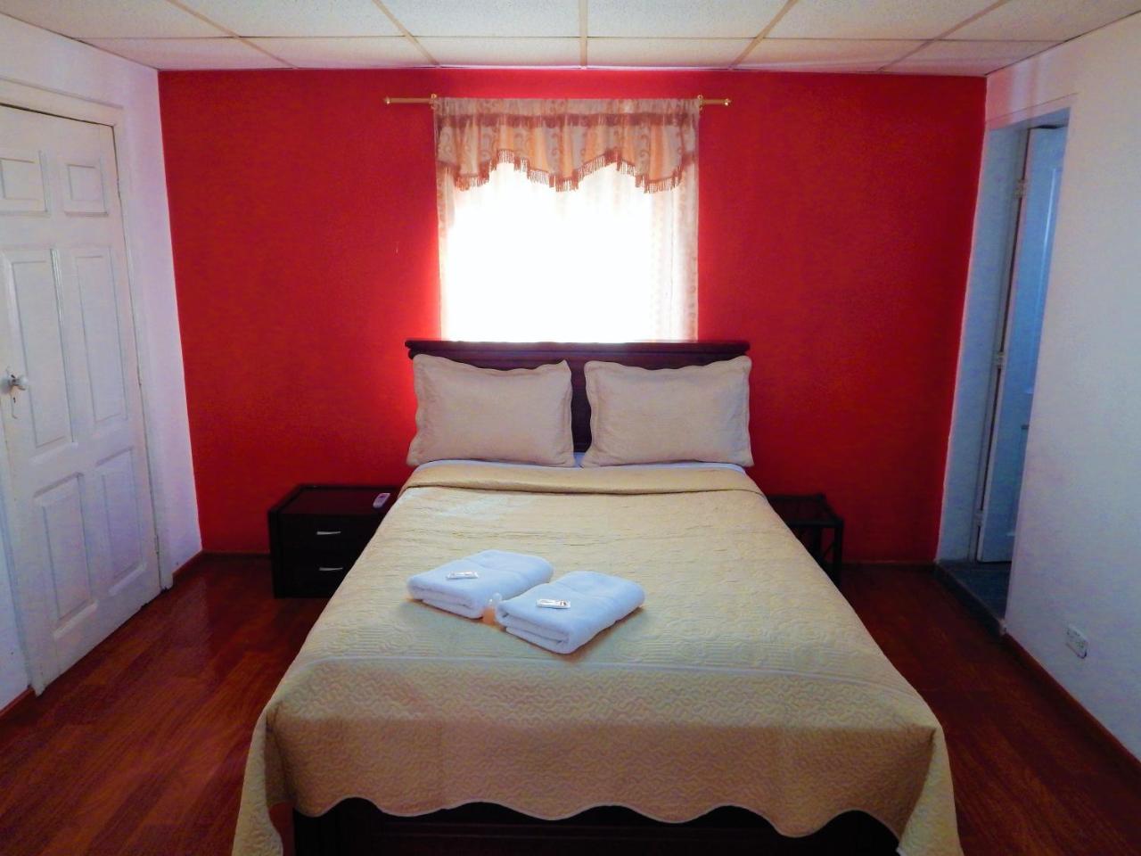 Hostal Imperial Quito Exterior foto
