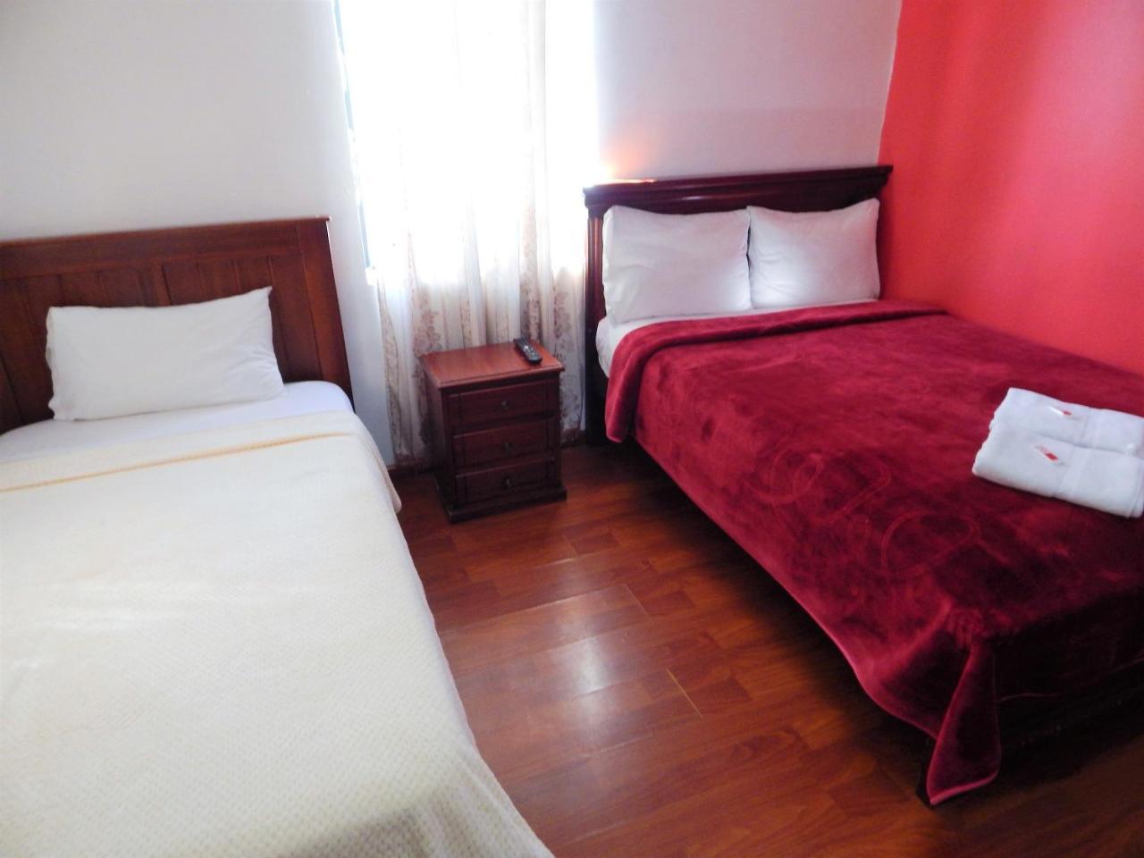 Hostal Imperial Quito Exterior foto