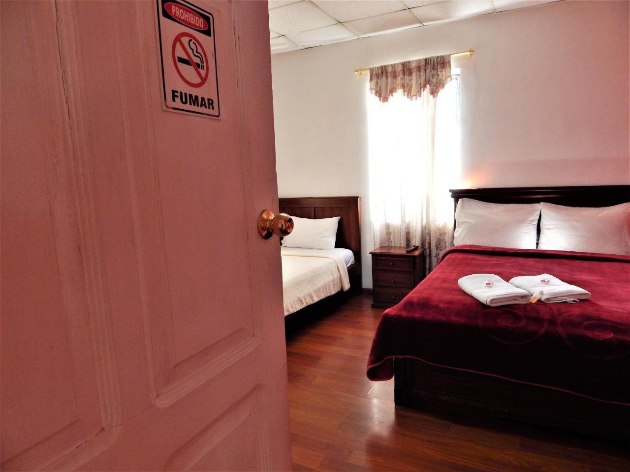 Hostal Imperial Quito Exterior foto