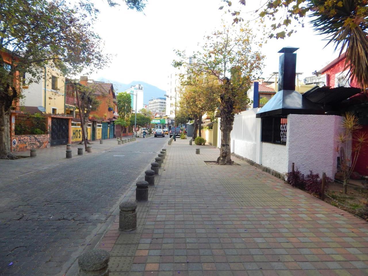 Hostal Imperial Quito Exterior foto